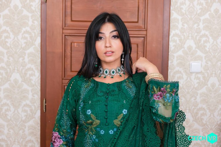 Pakistani Wife Loves Foreskin – Aaliyah Yasin